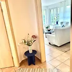 Chausseestraße App 01 *