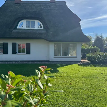 Chausseestrasse App 01 보른